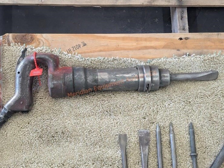 3--assorted-air-pneumatic-chisels-w/-accessories-image-11