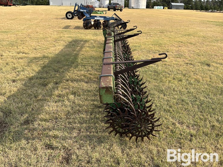 john-deere-400-3-pt-rotary-hoe-image-8