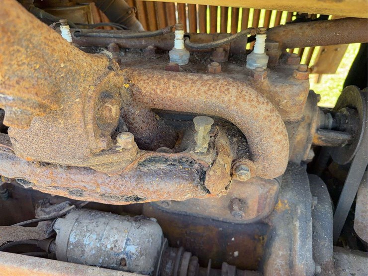 caterpillar-ten-image-14