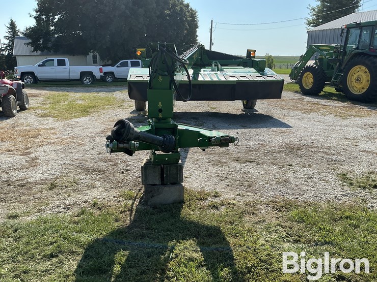 2015-john-deere-946-mower-conditioner-image-2