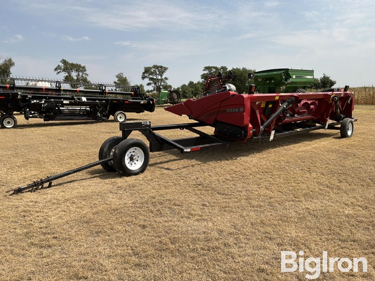 2023-case-ih-4408-8r30"-corn-head-w/header-trailer-image-7