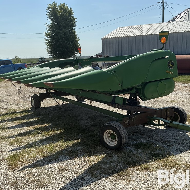 2009 John Deere 606C 6R30 Corn Head w/ Head Trailer