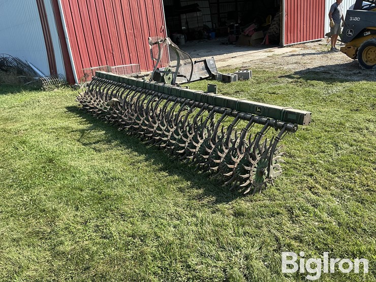 john-deere-415-15'-rotary-hoe-image-1