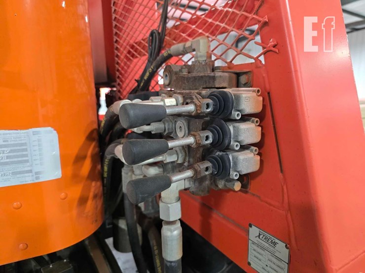 2018-peterbilt-337-image-17
