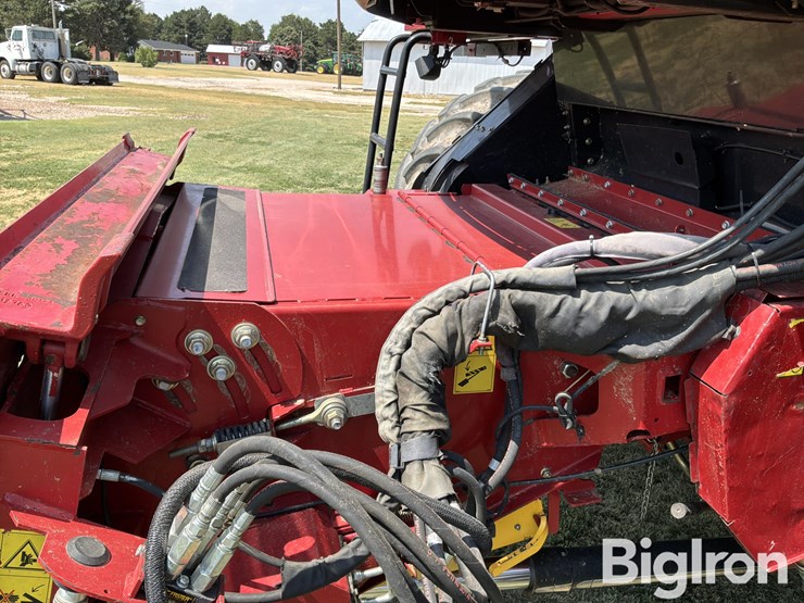 2013-case-ih-7130-axial-flow-2wd-combine-image-12