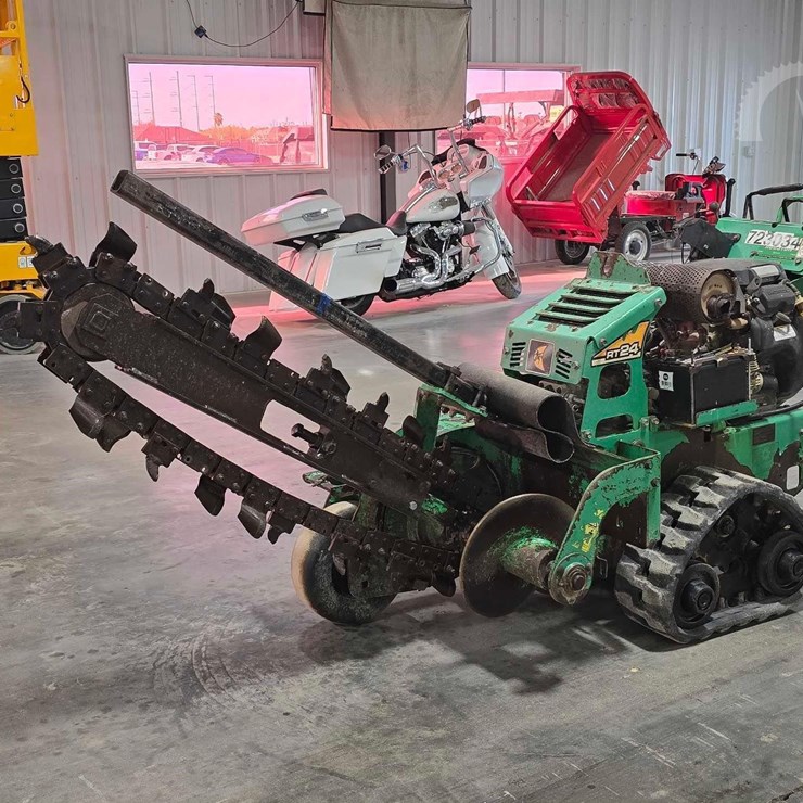 DITCH WITCH RT24