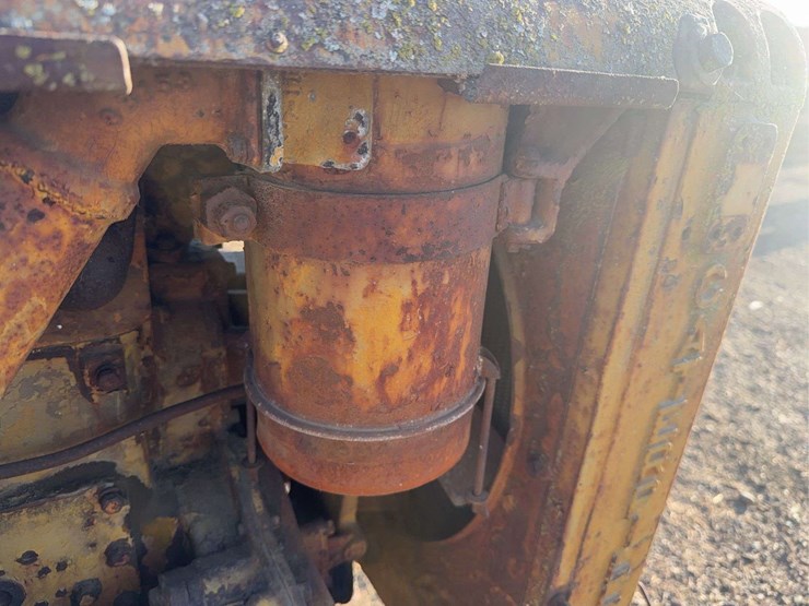 caterpillar-thirty-image-22