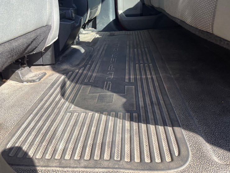 #1523-•-2021-ford-f-250-xl-pickup-truck-(has-wi-title)-image-33
