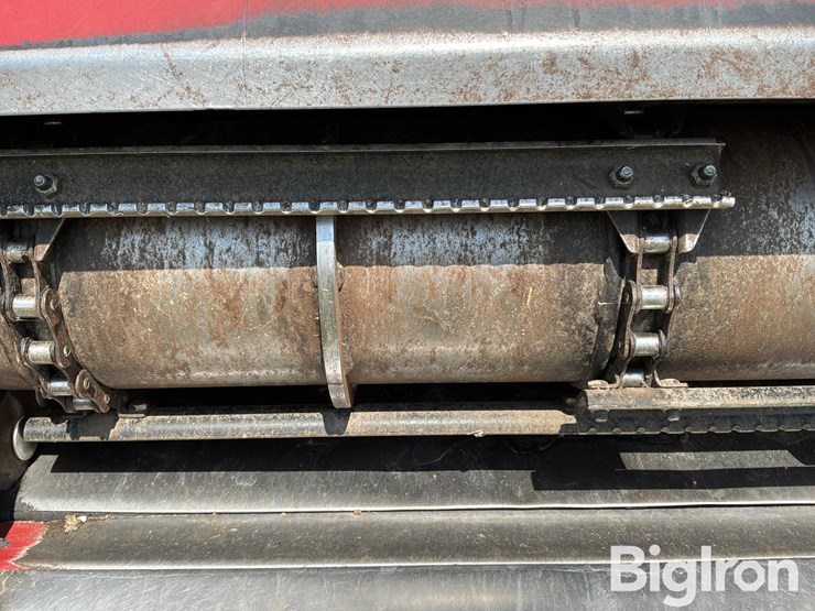 2013-case-ih-7130-axial-flow-2wd-combine-image-19