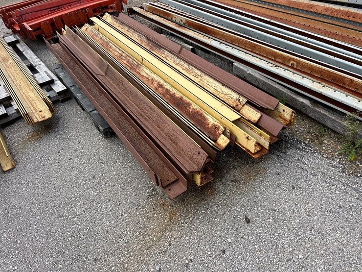 #2103-•-steel-pallet-racking-upright-frames,-cross-beams,-and-more-image-10