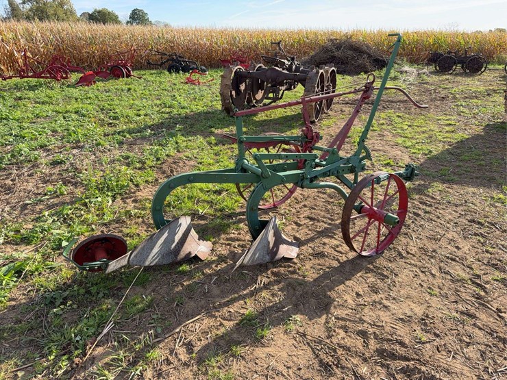 oliver-two-bottom-plow-image-2