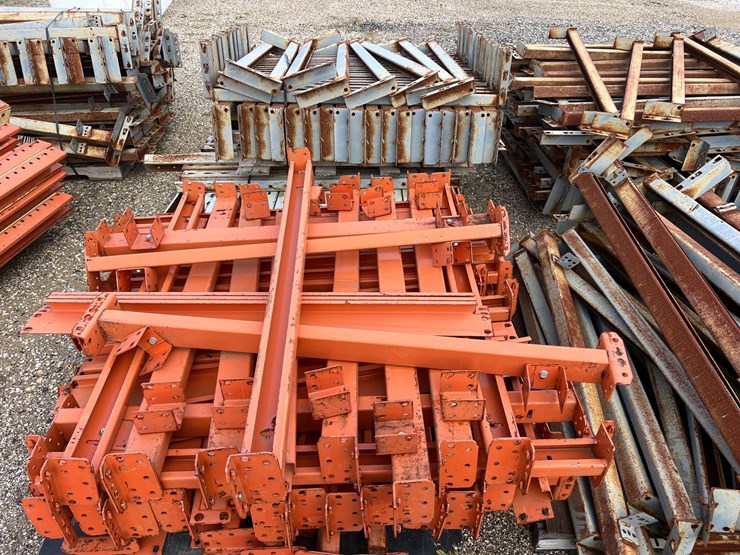 #2103-•-steel-pallet-racking-upright-frames,-cross-beams,-and-more-image-22