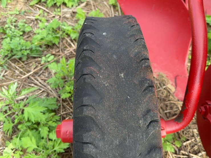 oliver-two-bottom-plow-image-13