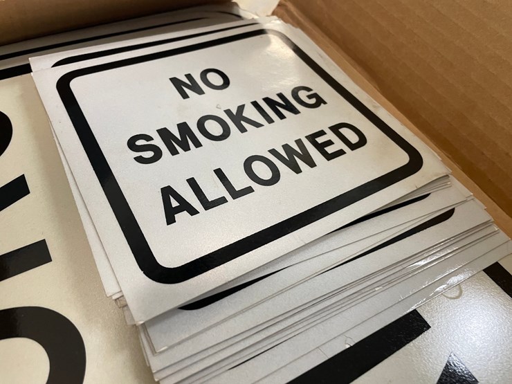 #1544-•-no-smoking-stickers-with-visitor-parking-signs-image-2