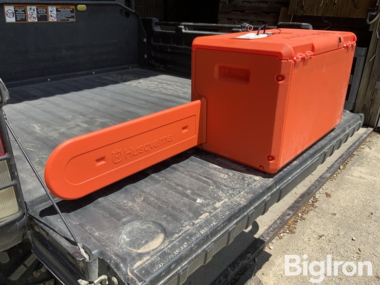 husqvarna-135-mark-ii-16”-gas-chainsaw-image-7