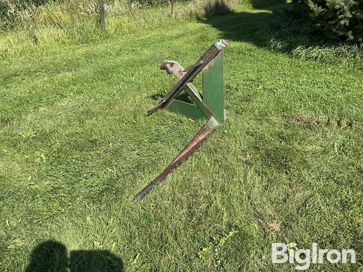 john-deere-3-pt-bale-carrier-w/-trailer-hitch-image-1