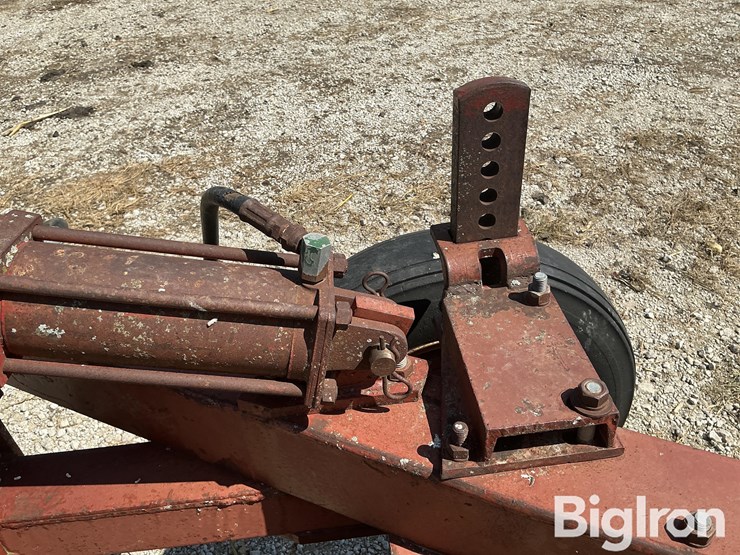 international-harvester-700-5-bottom-moldboard-plow-image-20