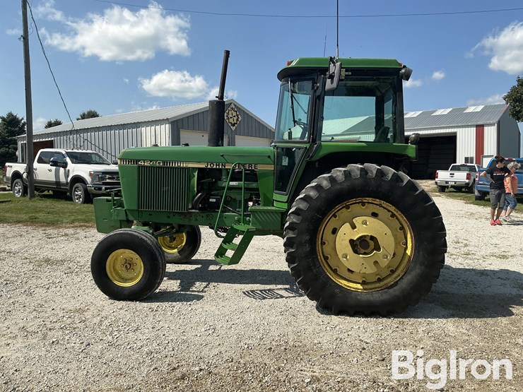 1981-john-deere-4240-2wd-tractor-image-8