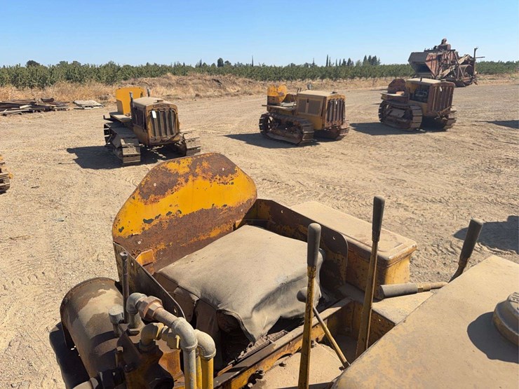 caterpillar-r2-image-32