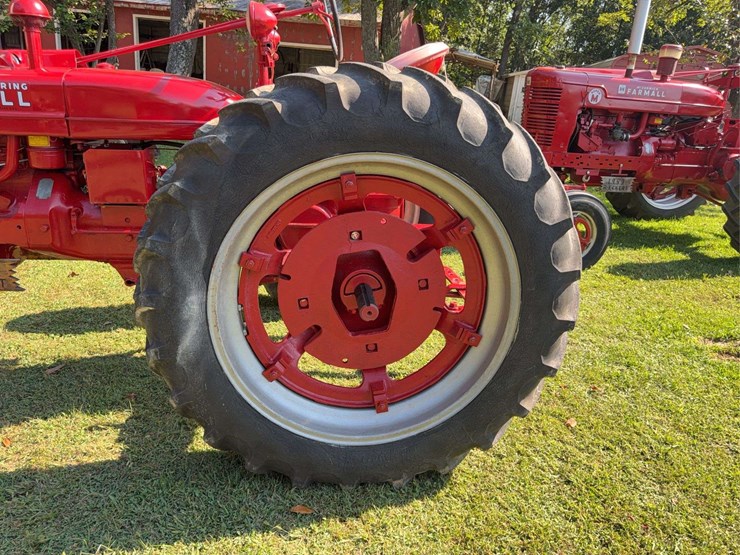 1940-farmall-h-image-27