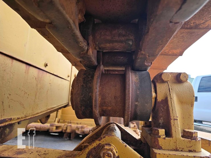 1979-caterpillar-d8k-image-37