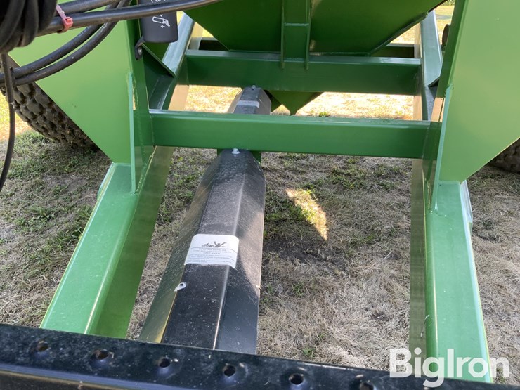 j&m-750-18-grain-cart-image-10