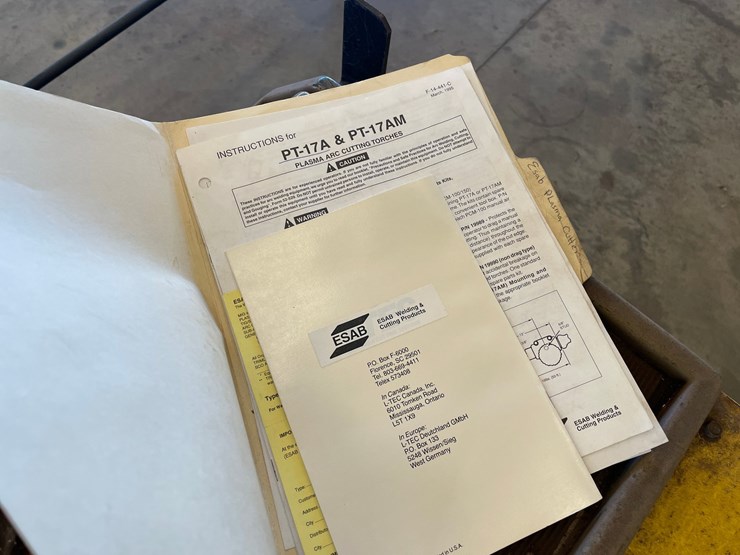 #1542-•-1995-esab-pcm-100-plasma-cutter-image-8