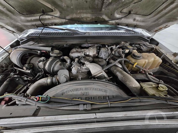 2010-ford-f550-image-24