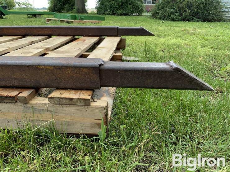 3-pt-&-loader-hay-bale-forks-image-19