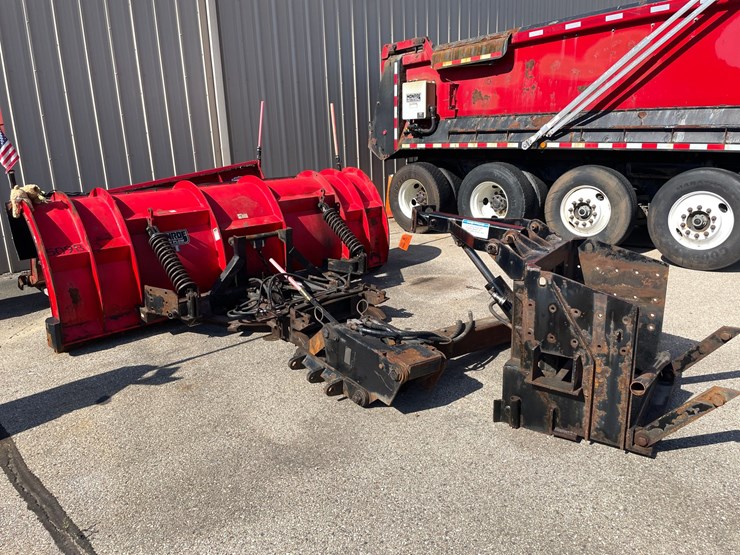 #1502-•-2018-international-7600-quad-axle-dump-truck-(has-wi-title)-with-accessories-image-57