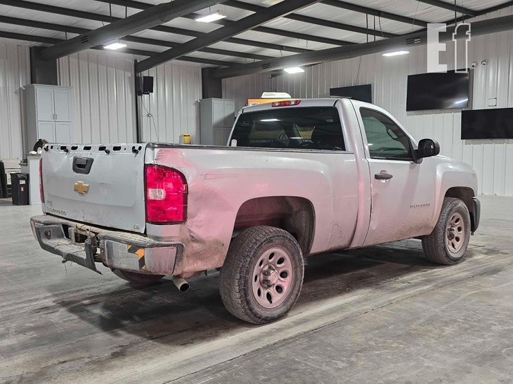 2013-chevrolet-silverado-1500-image-3