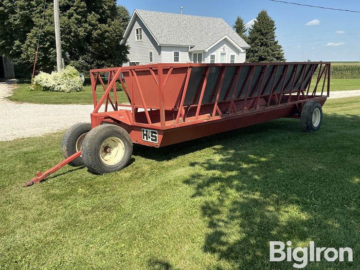 h-&-s-fws2a-hay-feeder-wagon-image-1