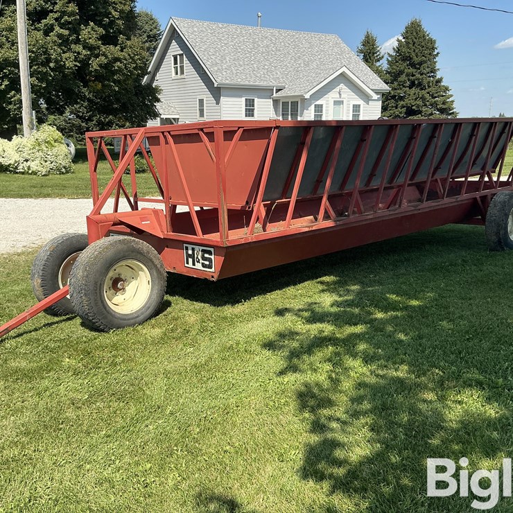 H & S FWS2A Hay Feeder Wagon