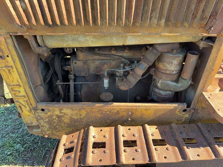 caterpillar-ten-image-38
