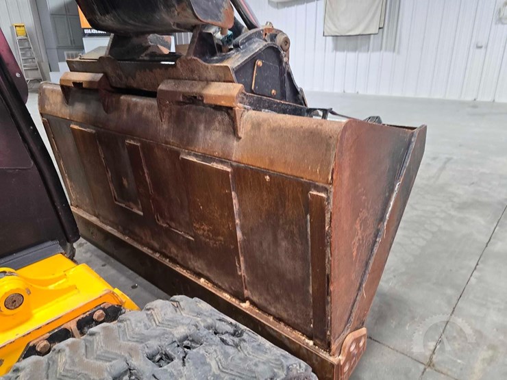 2020-jcb-300t-image-11