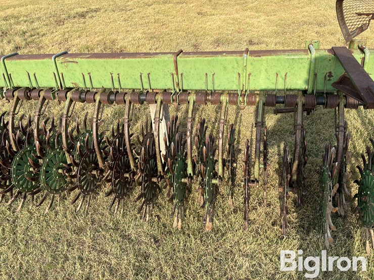 john-deere-400-3-pt-rotary-hoe-image-18
