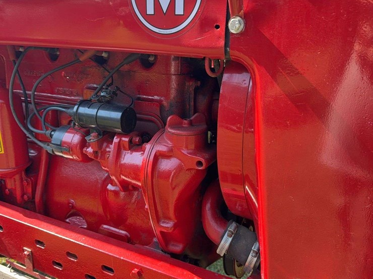 1942-farmall-m-image-13