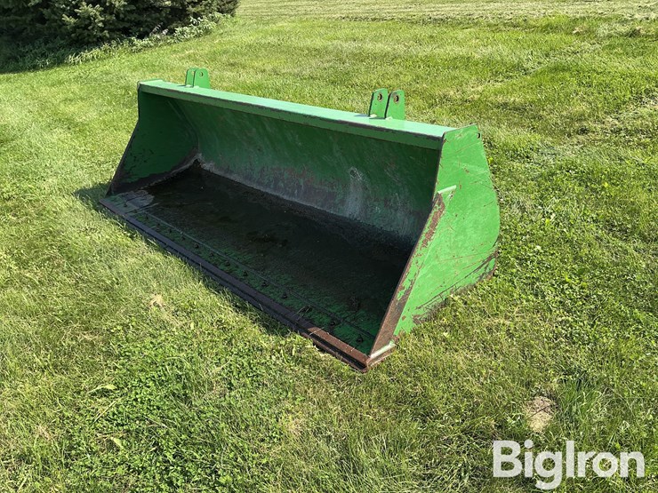 john-deere-8'-loader-bucket-image-1