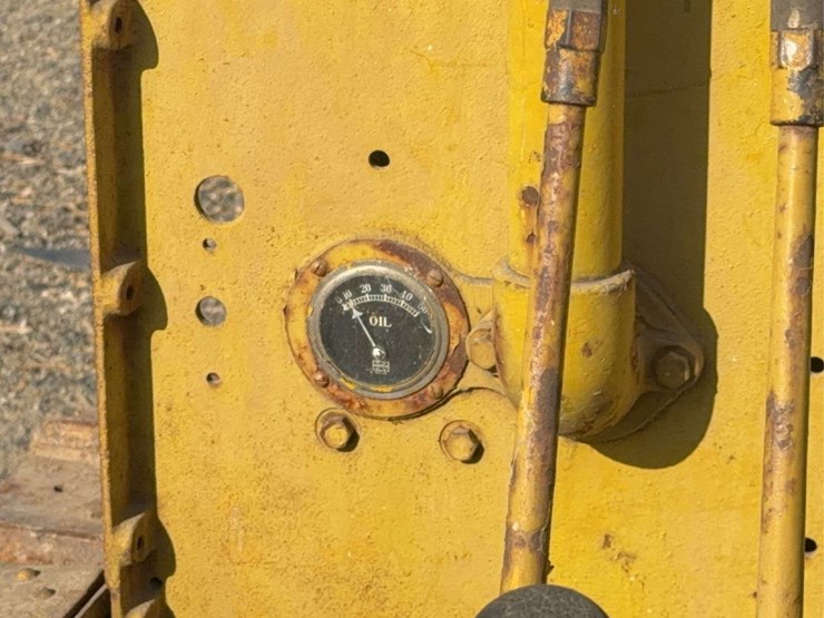caterpillar-fifteen-image-27