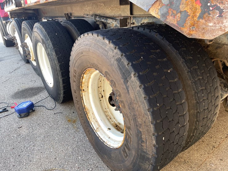 #1502-•-2018-international-7600-quad-axle-dump-truck-(has-wi-title)-with-accessories-image-26