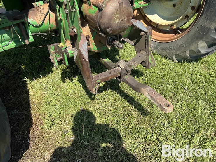 1968-oliver-1650-2wd-tractor-image-20