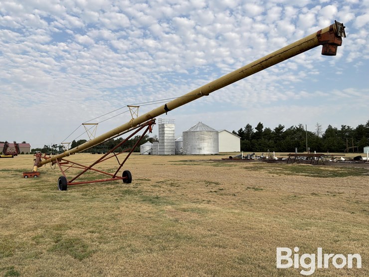 westfield-tr100-71-portable-auger-image-7