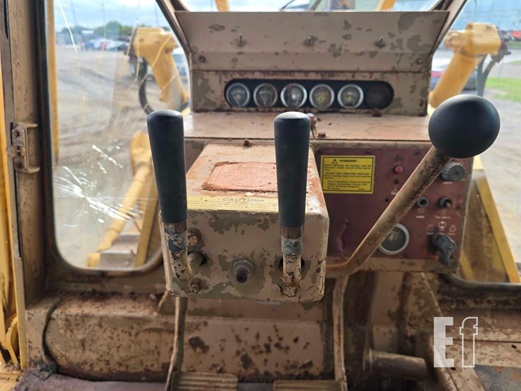 1979-caterpillar-d8k-image-17