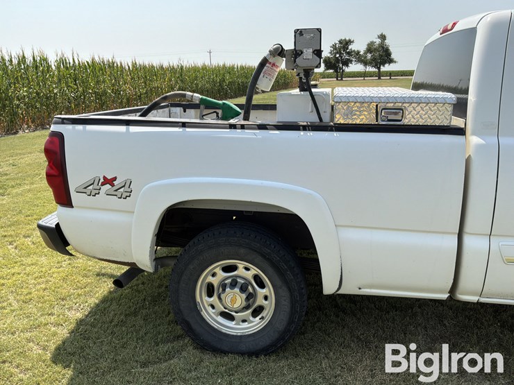 2003-chevrolet-silverado-2500-ls-4x4-extended-cab-pickup-image-17