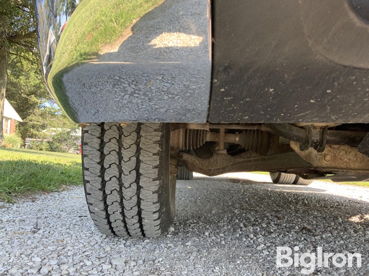 2009-chevrolet-silverado-3500-hd-4x4-flatbed-service-truck-image-10
