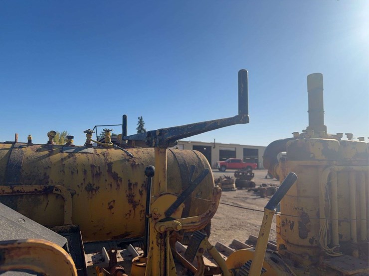 caterpillar-60-image-38