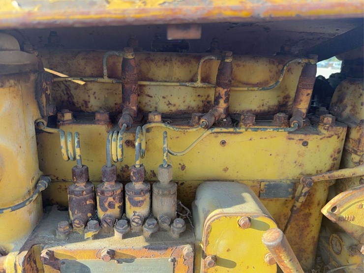caterpillar-d2-image-20