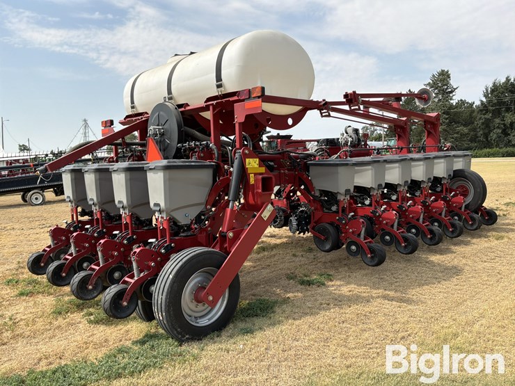 2018-case-ih-early-riser-2150-16r30"-planter-image-5