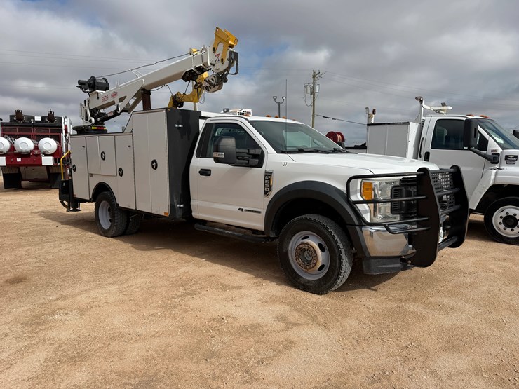 2017-ford-f550-image-1