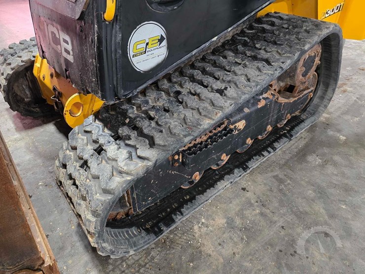 2020-jcb-300t-image-24